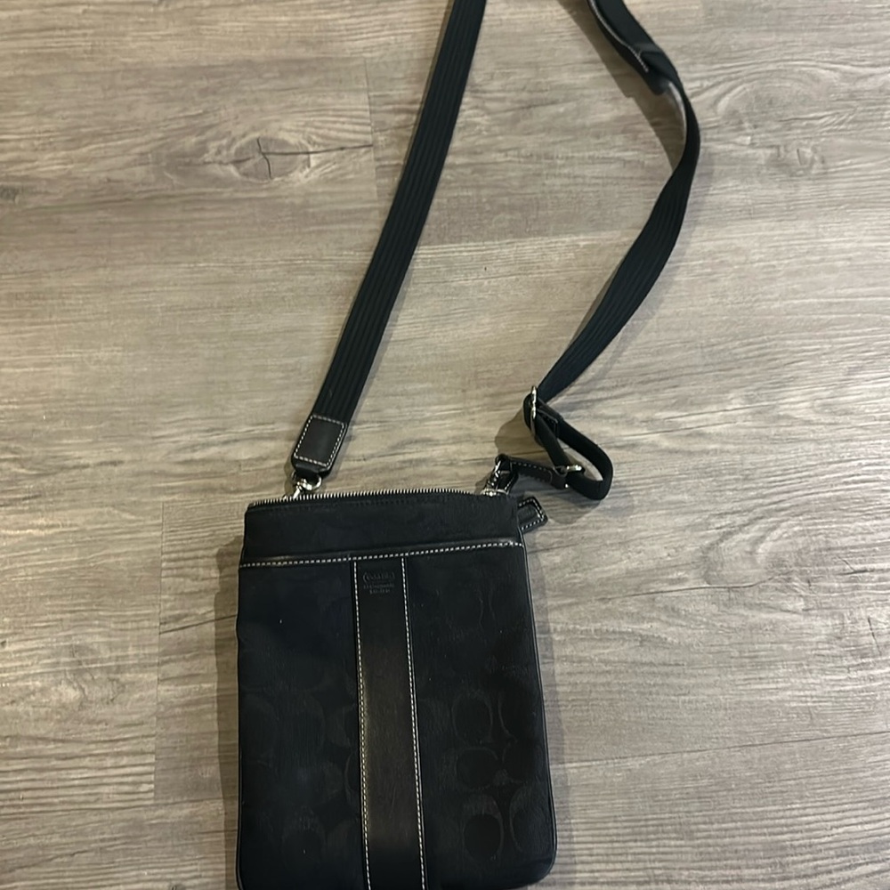 black vintagee coach bag